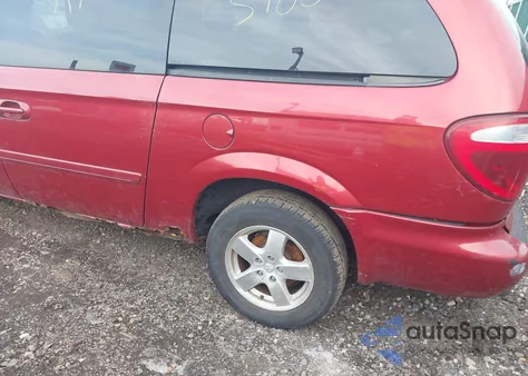 2005 Dodge Grand Caravan Sxt from USA, damaged, VIN 2D8GP44L55R461702